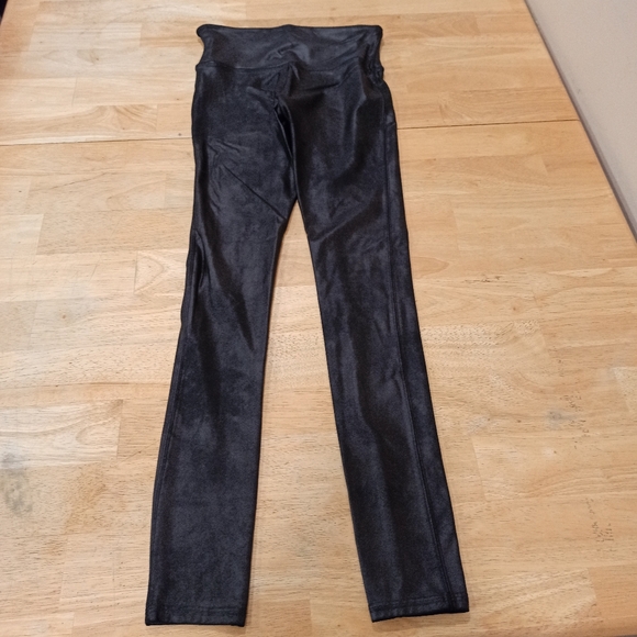 SPANX Womens S Faux Leather Leggings in Black Pull On Shapewear Stretch - Picture 7 of 12